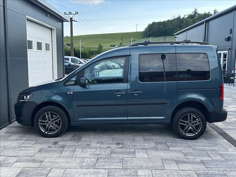 Volkswagen Caddy 2,0 TDI 122PS  Trendline 4x4 - fotka 11 z 47
