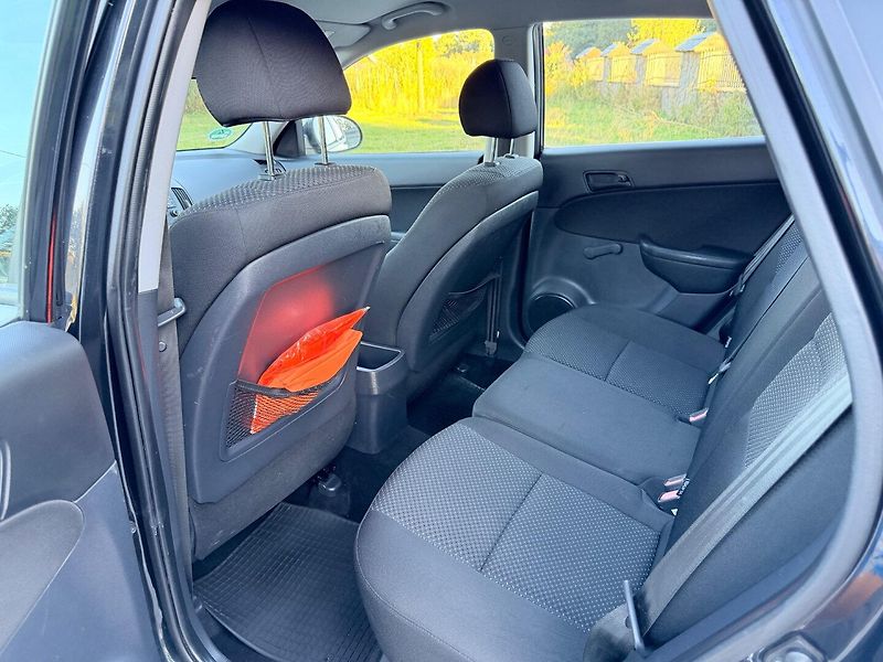 Hyundai i30 (2009) 1.4 16V KLIMA, 144TKM - fotka 5 z 9