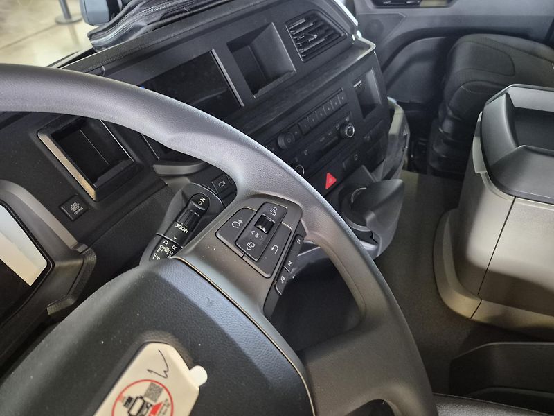 MAN TGS 33.520 6x6 RUKA HIAB SKLÁPĚČ  - fotka 29 z 39