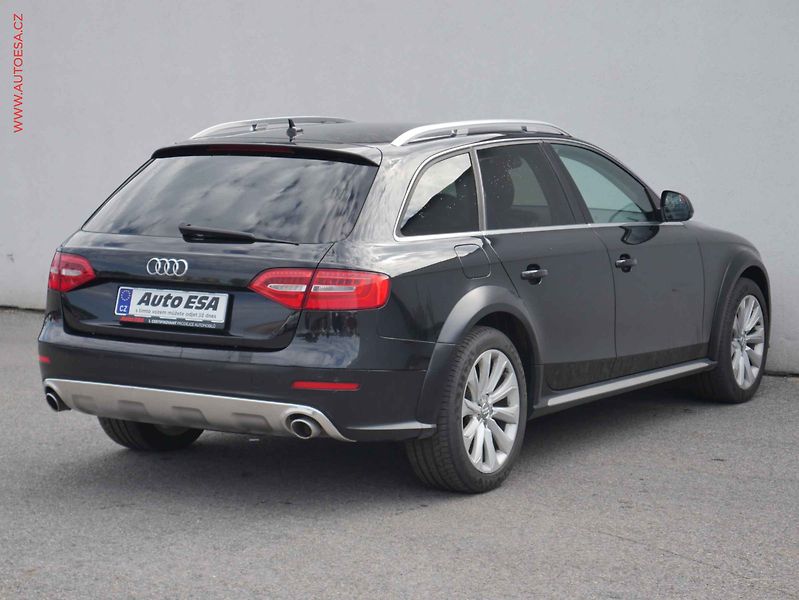 Audi A4 Allroad (2012) 3.0 TDi quattro, AT, bixen - fotka 4 z 20