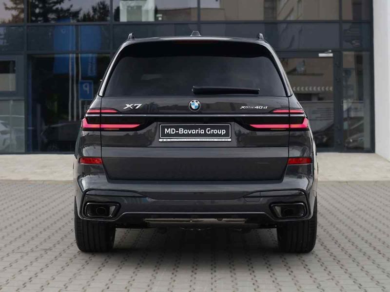 BMW X7 - fotka 5 z 10