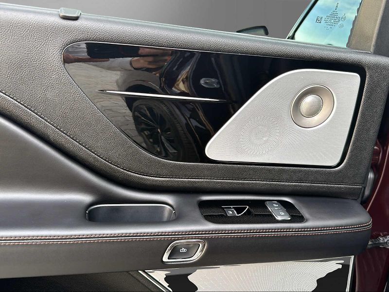 Lincoln Aviator (2024) - fotka 30 z 38