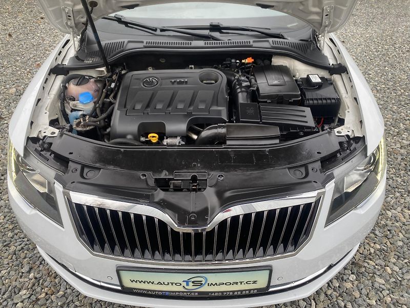 Škoda Superb 2.0TDi 4x4 170PS DSG L+K COMBI - fotka 75 z 158