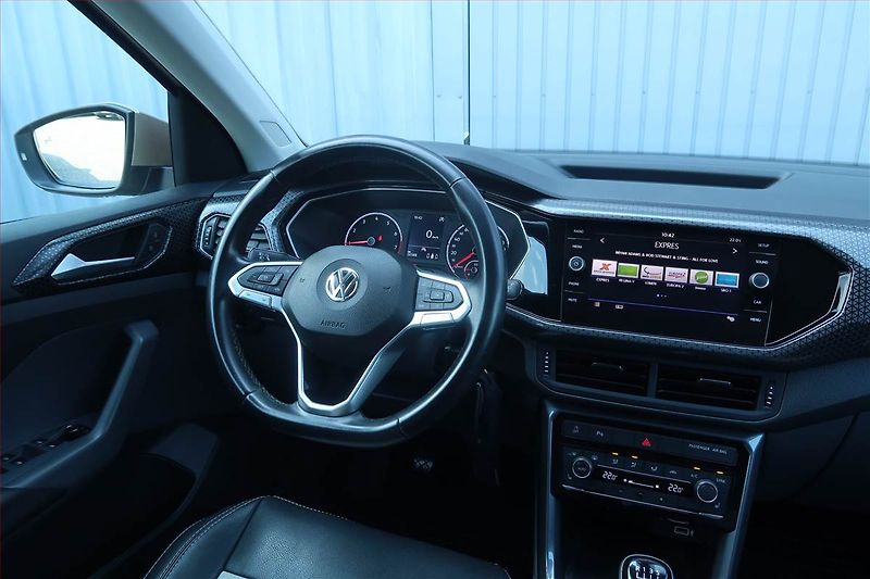 Volkswagen T-Cross (2019) 1.0 TSI, Kůže, Tempomat - fotka 7 z 19