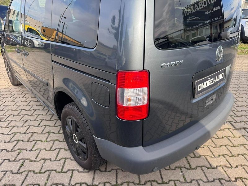 Volkswagen Caddy (2009) 1,9 TDI 77 KW 2X ŠOUPAČKY STK - fotka 12 z 45