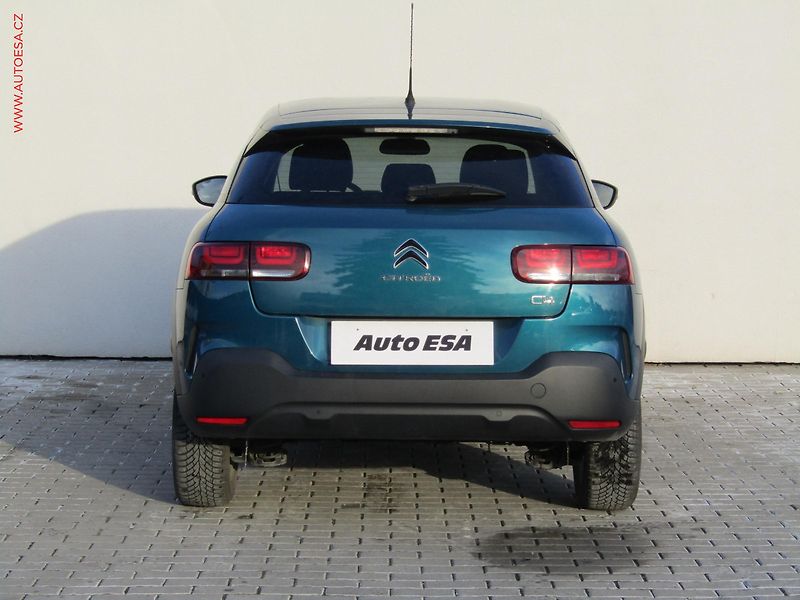 Citroën C4 Cactus (2018) 1.2 PT, ČR, Navigace - fotka 5 z 18