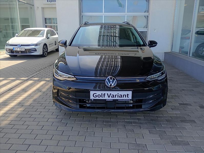Volkswagen Golf Variant (2026) 1,5 eTSI 7DSG mHEV  People - fotka 2 z 16