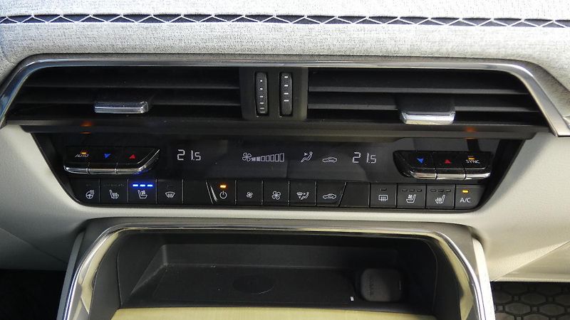 Mazda CX-60 3,3 l e-Skyactiv D254 Exclusiv - fotka 17 z 27