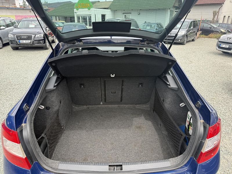 Škoda Octavia 1.6 TDI ELEGANCE - fotka 12 z 13