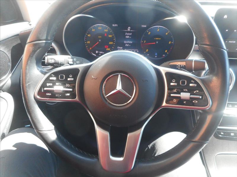 Mercedes-Benz GLC 2,0 220 D 4MATIC - fotka 11 z 28