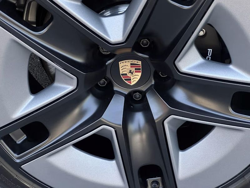 Porsche Cayenne Electric Burmester HD-Matrix H - fotka 7 z 18