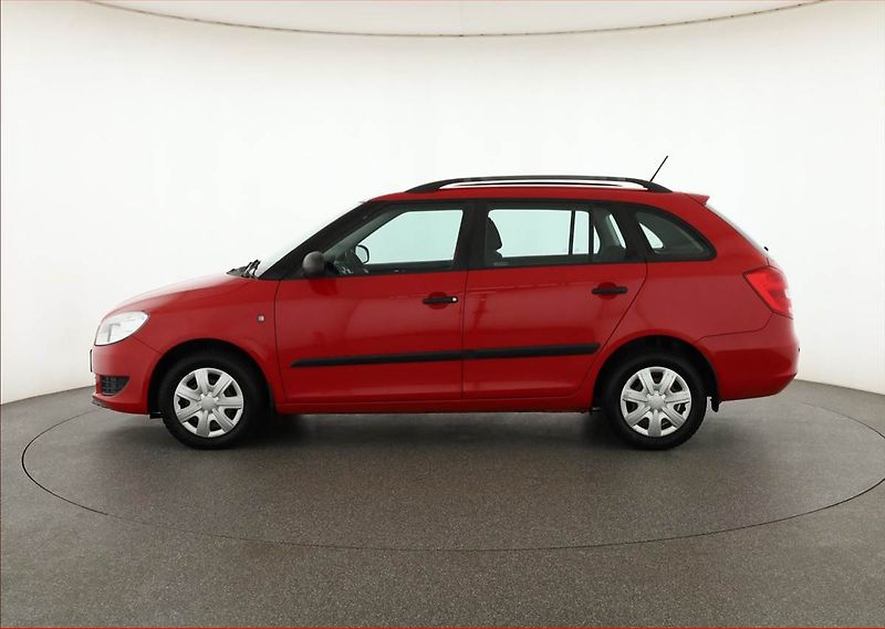 Škoda Fabia (2012) 1.2 12V, Park. senzory - fotka 3 z 12