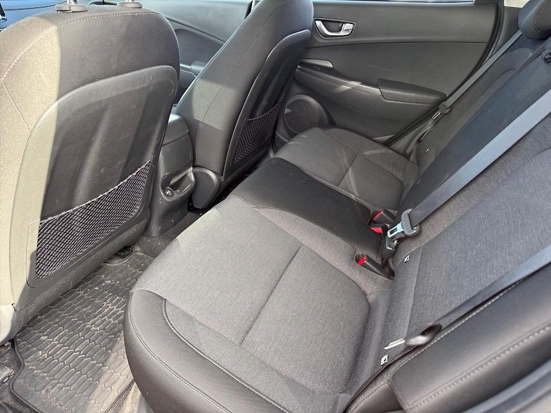 Hyundai Kona (2023) EDITION ELECTRIC 64kWh CZ DPH - fotka 8 z 11