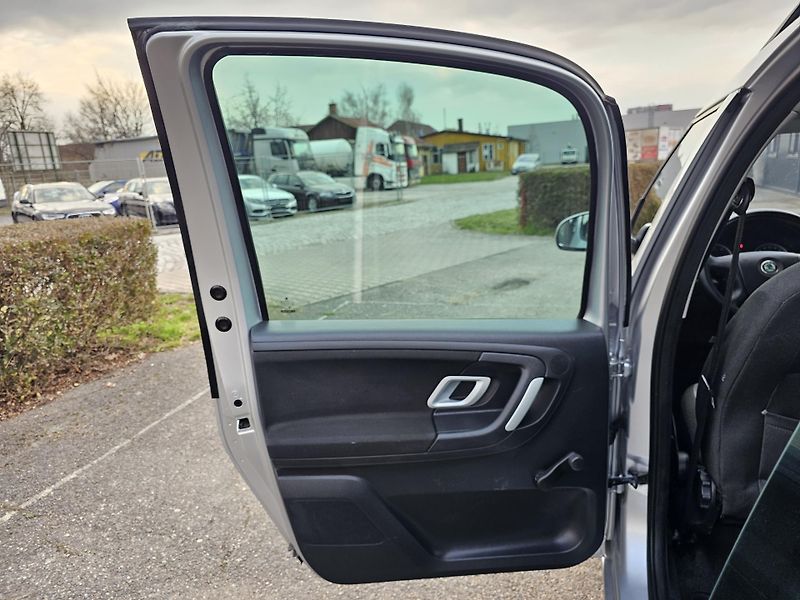 Škoda Roomster 1.6 16v,KLIMA,NOVÉ ROZVODY - fotka 26 z 35