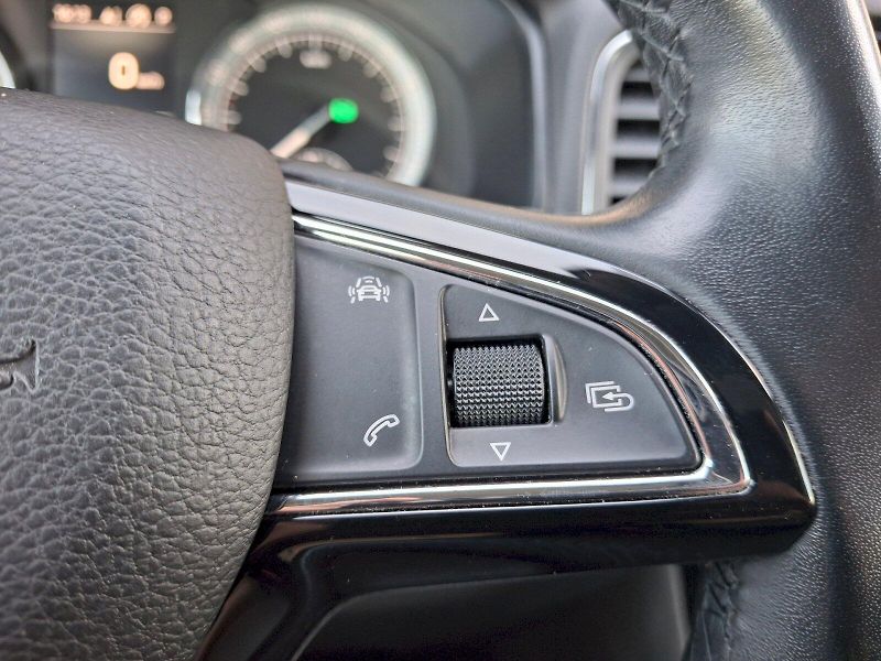 Škoda Karoq (2018) Style DSG 4x4 2,0TDi 110kW - fotka 31 z 38