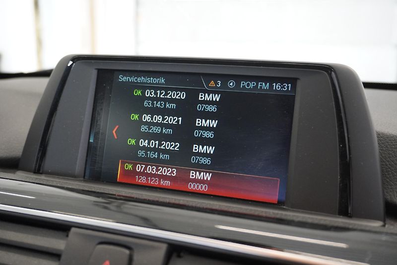 BMW Řada 3 320i 135kW AUTOMAT - fotka 27 z 27