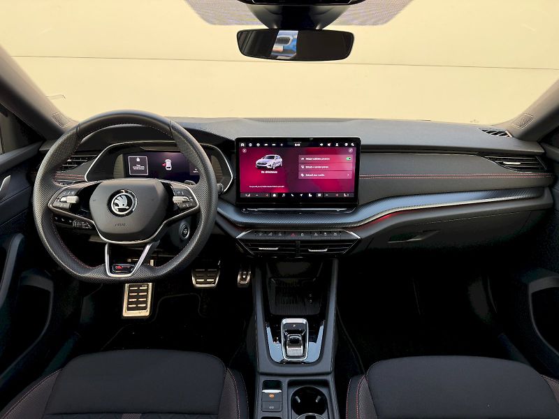 Škoda Octavia (2024) Combi 2.0 TSI 195 kW DSG RS - fotka 5 z 25