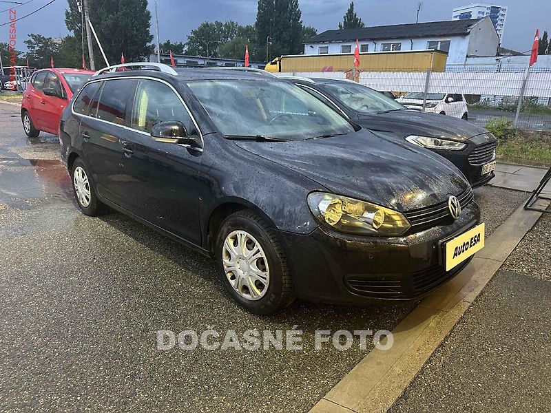 Volkswagen Golf (2010) 1.6TDi, autoAC - fotka 1 z 3
