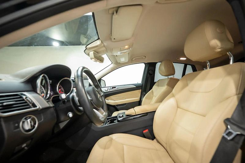 Mercedes-Benz GLE 350d Coupe 190 kW AMG paket - fotka 7 z 24