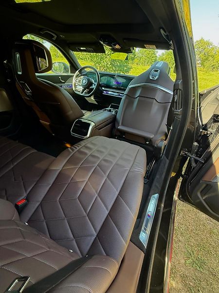 BMW Řada 7 (2024) BMW 740 M paket - fotka 3 z 20