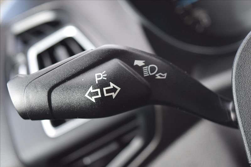 Ford C-MAX 1,0 I 92KW PO ROZVODECH ALU - fotka 35 z 53