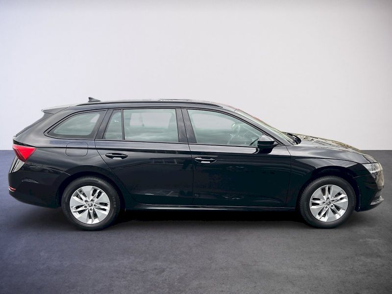 Škoda Octavia (2022) Ambition 1.5TSi M-HEV 110kW 7° - fotka 8 z 28