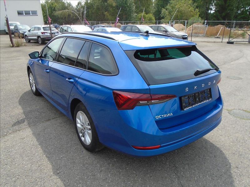 Škoda Octavia 1,0 - fotka 2 z 27
