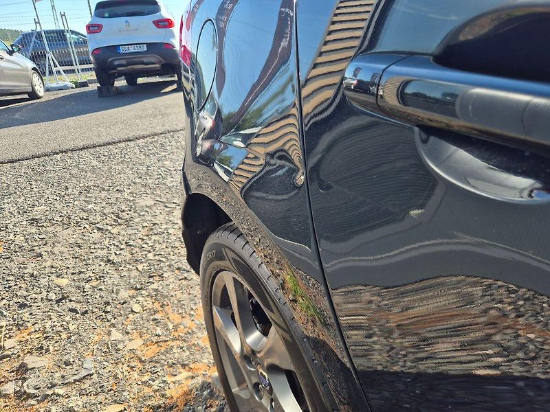 Volvo V40 1.6D 84kw CROSS COUNTRY, tažné - fotka 32 z 33