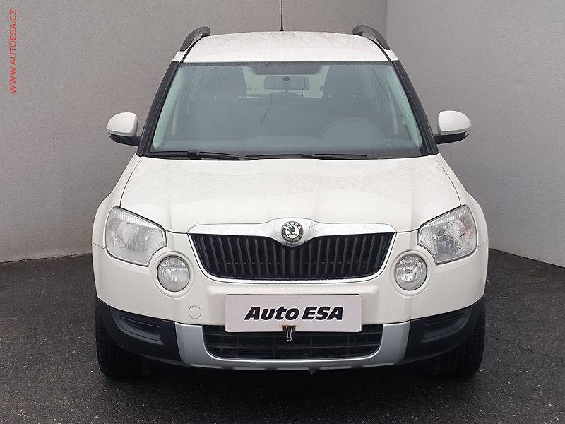 Škoda Yeti (2010) 2.0 TDI 4x4, ČR, AC, tažné - fotka 2 z 15