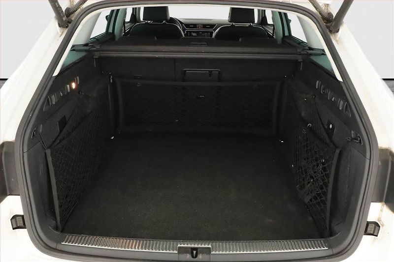 Škoda Superb (2018) Laurin&Klement 2.0 TDI 4x4 - fotka 11 z 20