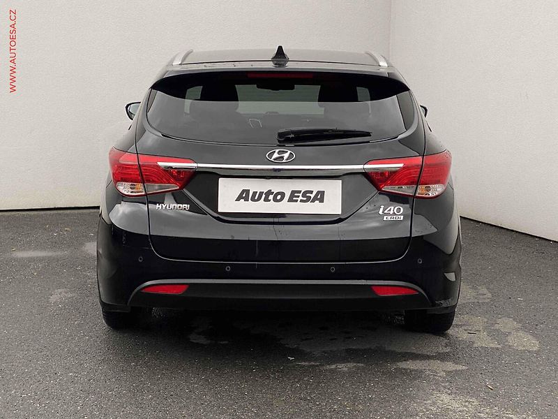 Hyundai i40 (2015) 1.7 CRDi, ČR, AT, LED, navi - fotka 5 z 18