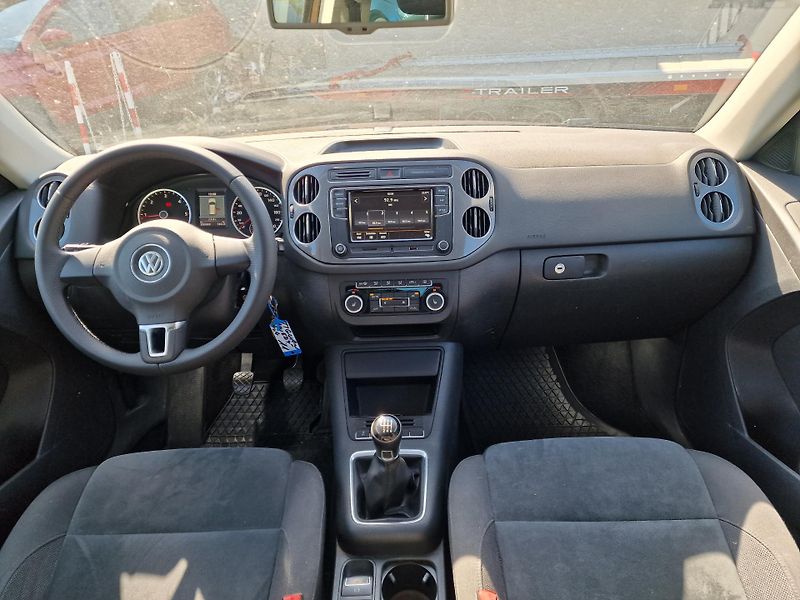 Volkswagen Tiguan 2,0TDI 125KW SPORT&STYLE 4x4 - fotka 11 z 18