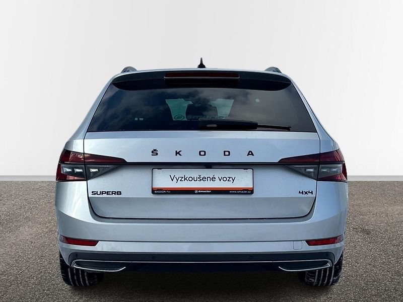 Škoda Superb Sportline 4x4 DSG - fotka 17 z 29
