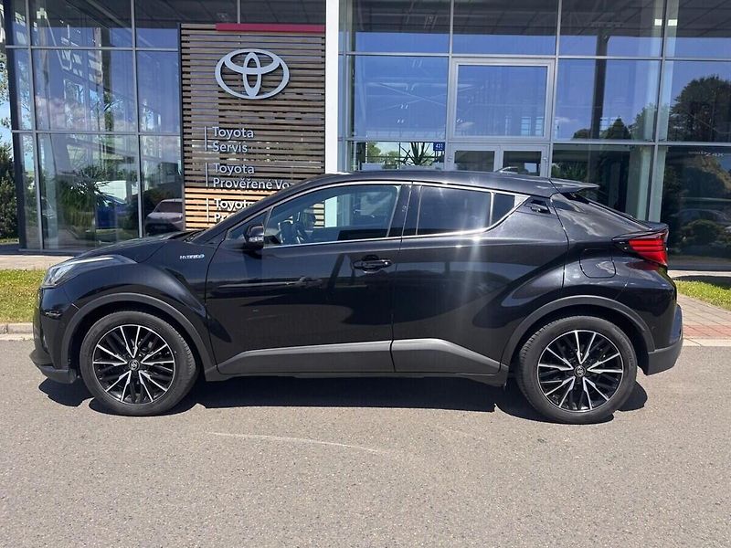 Toyota C-HR 2.0 Executive - fotka 5 z 13