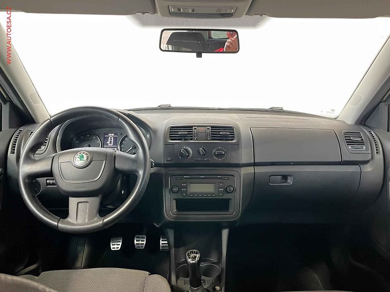 Škoda Fabia (2011) 1.2 TSi, ČR, AC, STK1/28 - fotka 8 z 13