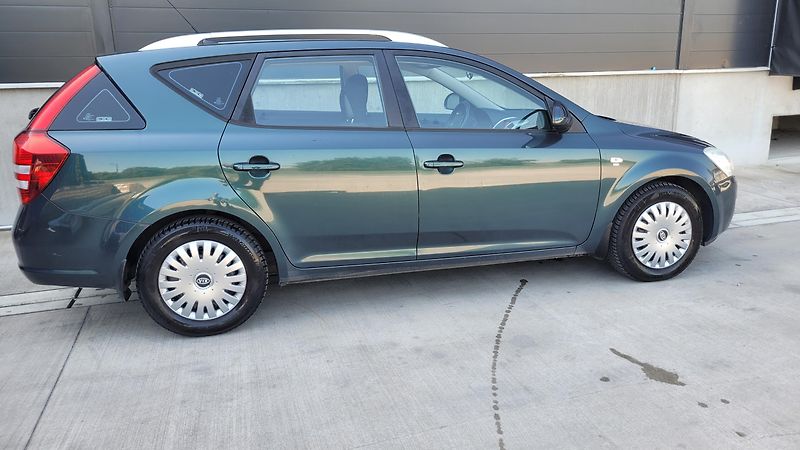 Kia Ceed 1,6i 93KW KOUPENO V ČR - fotka 8 z 21