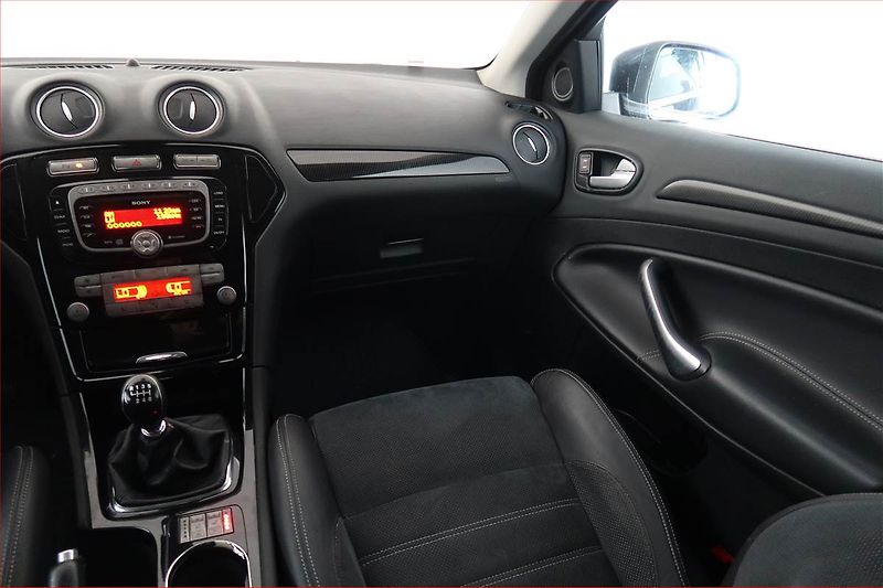 Ford Mondeo (2011) Titanium 2.0 TDCi, po STK - fotka 8 z 15