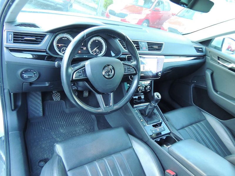 Škoda Superb (2017) 2.0TDi,140kw,L&K,ČR - fotka 22 z 66