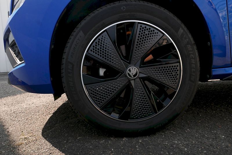 Škoda Kamiq (2025) 1.0 TSI 85 kW M6° Monte Carlo - fotka 16 z 22