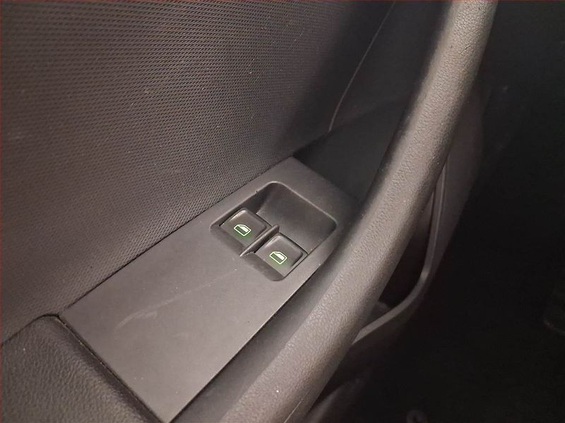 Škoda Rapid (2013) 1.6 TDI, ČR,1.maj - fotka 19 z 19