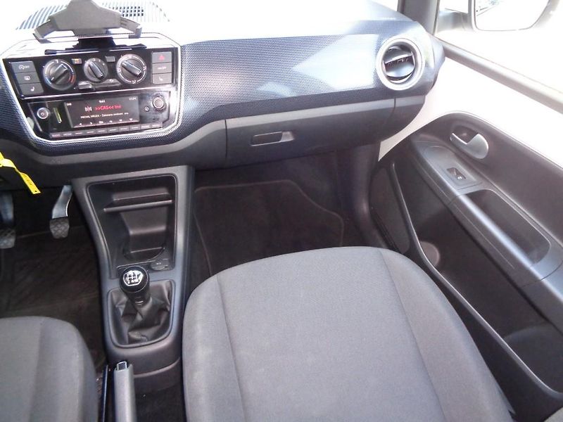 Volkswagen up! MOVE 1.0 MPI - fotka 14 z 22