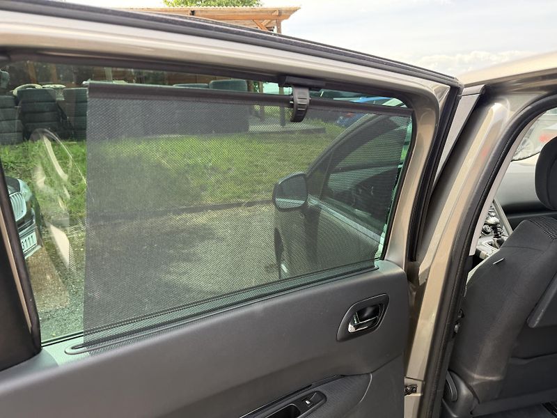 Peugeot 5008 1.6 HDI  - fotka 13 z 26