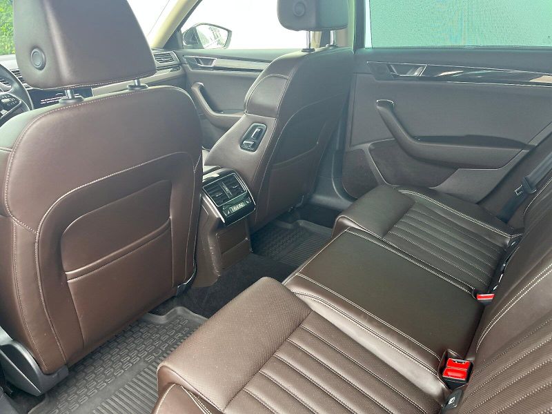 Škoda Superb (2020) 2.0 TDI 147kW L&K 4x4 DSG - fotka 9 z 32