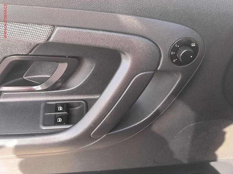 Škoda Fabia (2012) 1.2 12V, ČR, STK8/28 - fotka 13 z 15