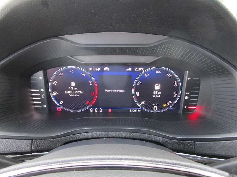 Škoda Karoq 1.5TSi Style - fotka 9 z 22
