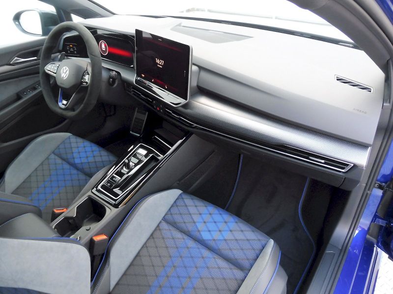 Volkswagen Golf (2026) R 2,0TSI 245 kW DSG - fotka 8 z 28