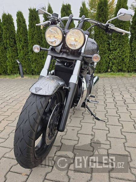 Triumph Thunderbird Storm (2013) - fotka 11 z 20