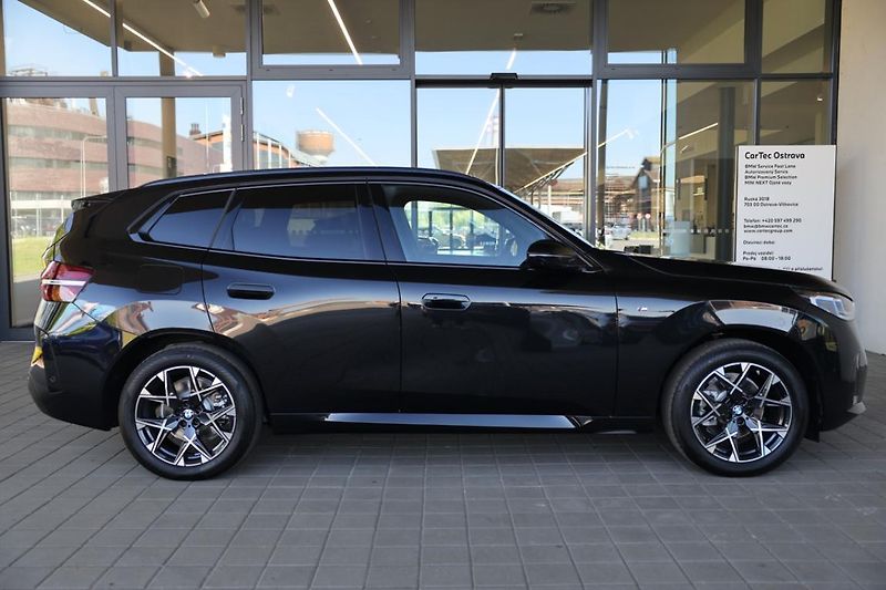 BMW X3 30e xDrive - fotka 4 z 18