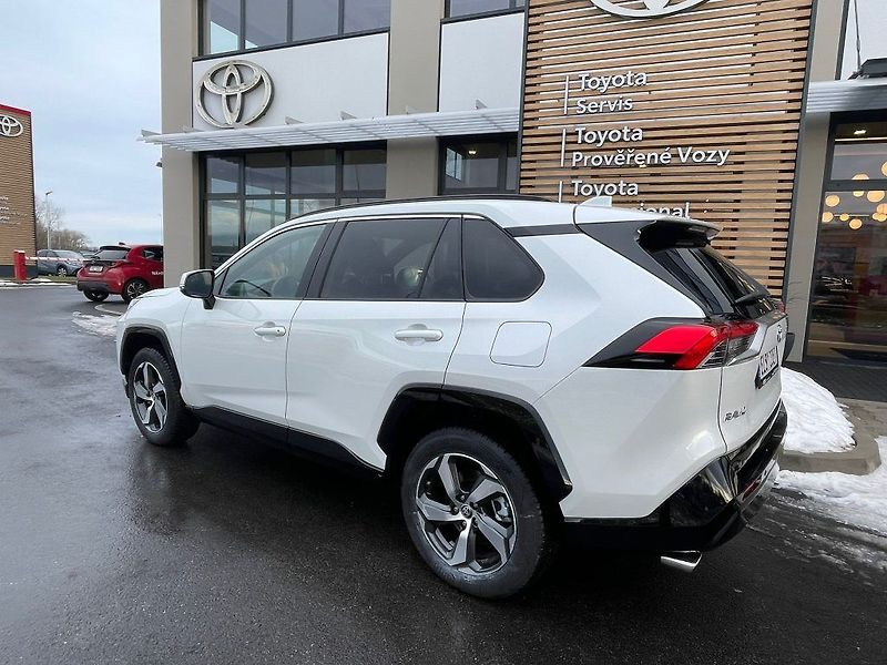 Toyota RAV4 2.5 Plug-In Hybrid Dynamic - fotka 5 z 29