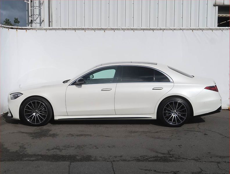 Mercedes-Benz Třídy S (2021) S 400 d 4MATIC - fotka 3 z 24